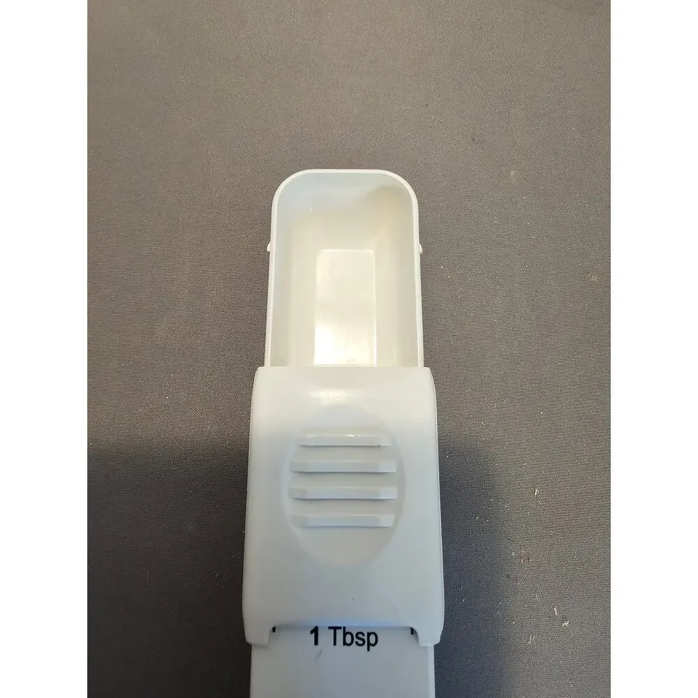 Pampered Chef - Adjustable Measuring Spoons - Tablespoon & Teaspoon 5 in 1